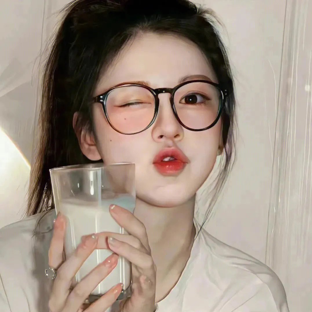 戛纳机密第一季